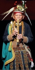 another nose flute player