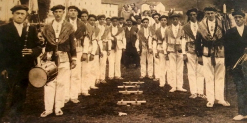 1928