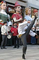 male dance solo